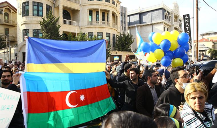 Azerbaycan'da, Ukrayna'ya destek gösterisi yapıldı