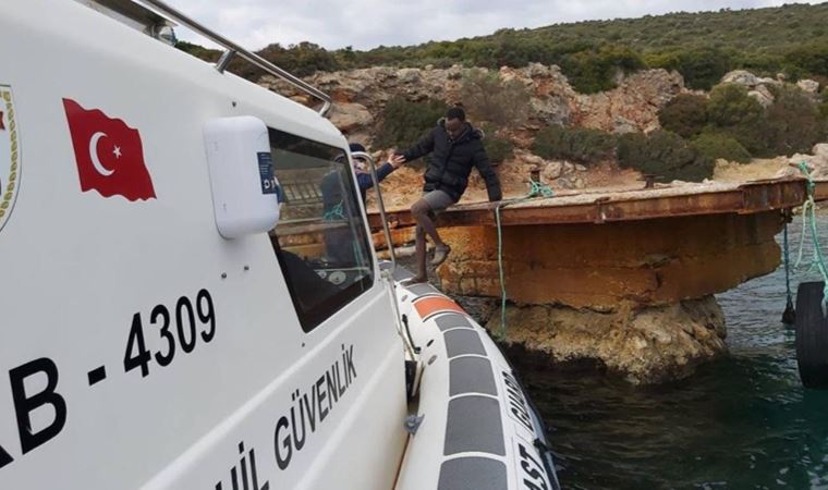 Yunanistan unsurlarınca denize atılan göçmenin cansız bedeni bulundu