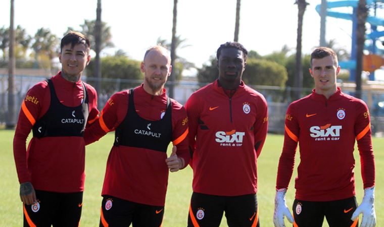 Galatasaray'da Erick Pulgar ve Semih Kaya ilk kez takımla çalıştı