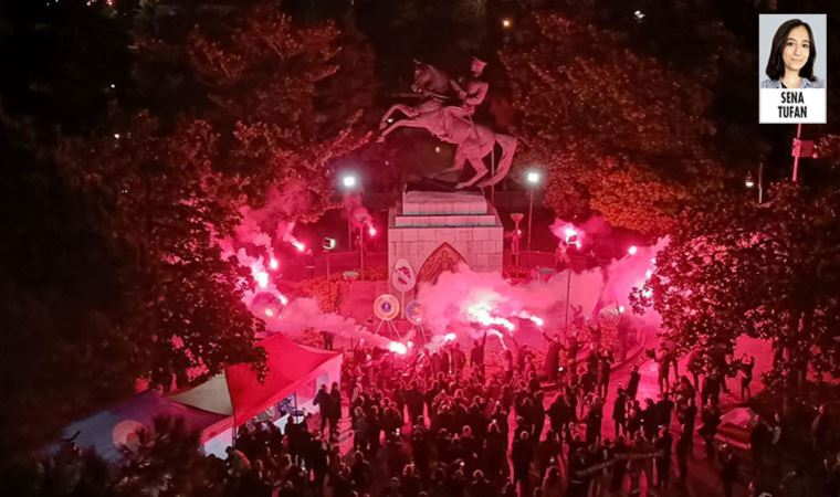 Sanatçılar Samsun'da Atatürk'e hain saldırıya tepki gösterdi: 'Devleti yıkmadan kurucusunu yok edemezler'