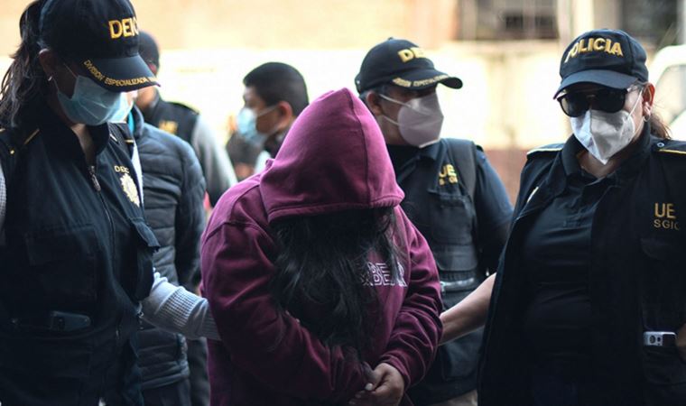 Guatemala, Meksika'da 15 göçmenin öldürülmesiyle ilgili 10 insan kaçakçısını yargılayacak