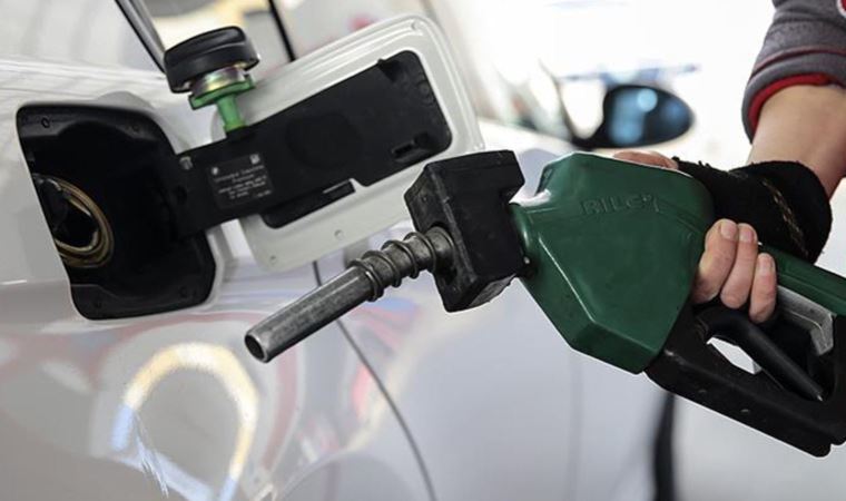 Petrol fiyatlarının artması benzin ve motorini vuracak: Yeni zam yolda