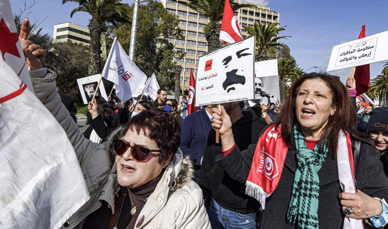 Tunus'ta Yüksek Yargı Konseyi’ni feshetme kararının yankıları sürüyor