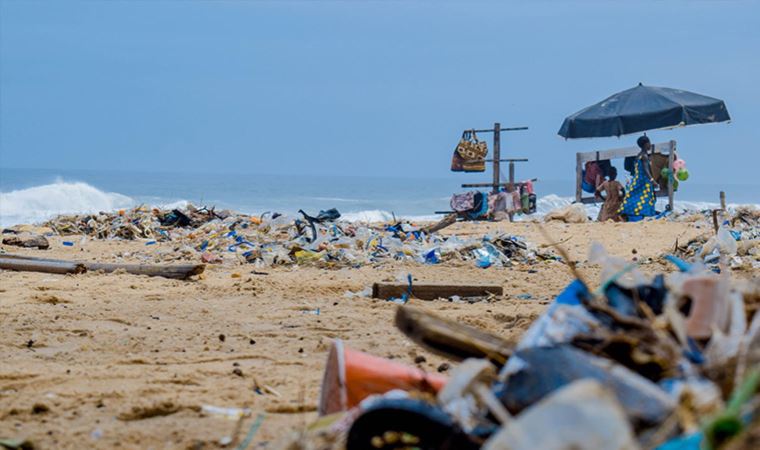 Okyanuslardaki plastik kirliliği onlarca yıldır yükselme yolunda