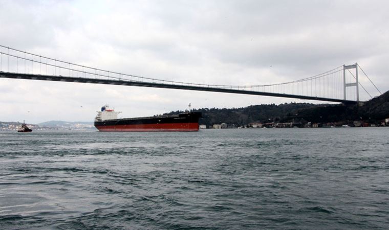 Son Dakika: İstanbul Boğazı çift yönlü geçişlere kapatıldı