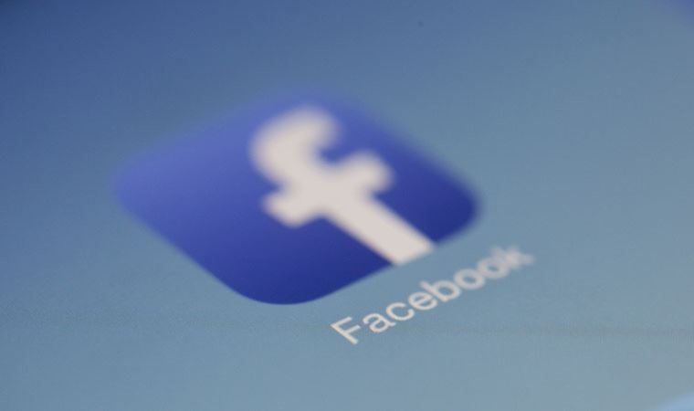 Facebook allows Ukraine war posts urging violence against Russian invaders