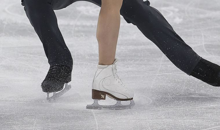 Rus ve Belaruslu sporcular, uluslararası buz pateni turnuvalarına katılamayacak