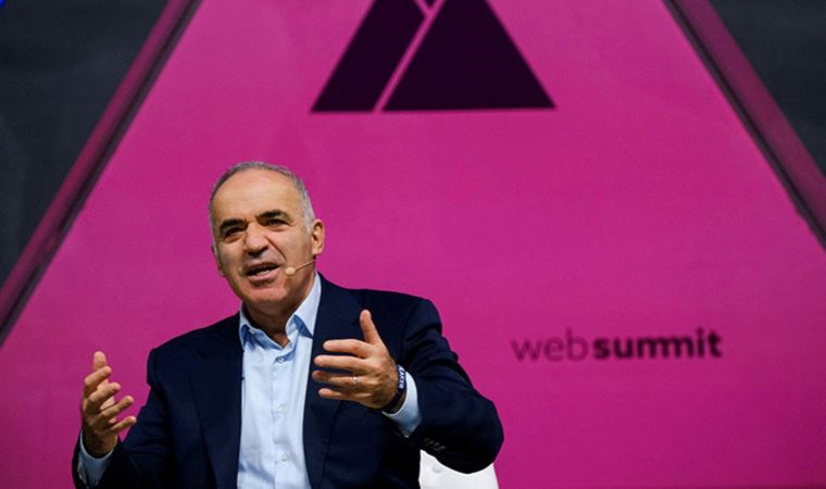 Rus satranç efsanesi Kasparov: Rusya'yı Taş Devri'ne döndürün