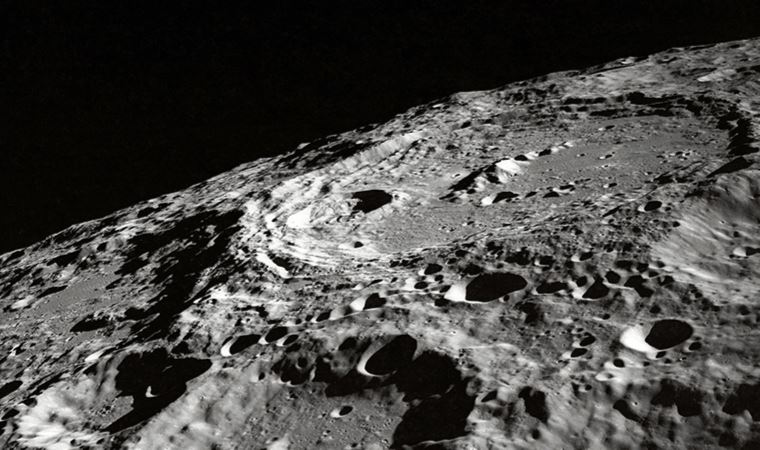 9334 km hızla ilerleyen uzay çöpü, bugün Ay'a çarpacak
