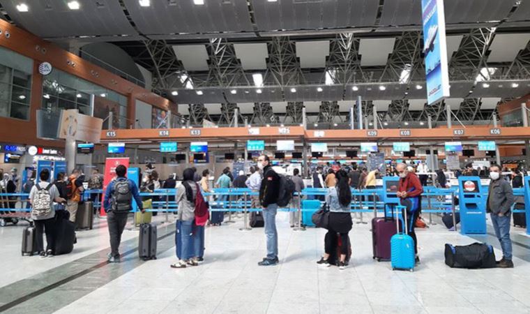 Türkiye’ye giriş yapacak yolcular için Covid-19 kuralları güncellendi