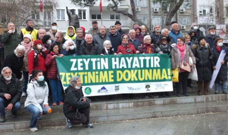 Zeytinlik alanlarda maden aranmasının önünü açan yönetmenlik protesto edildi