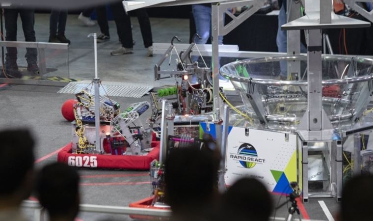 Endüstriyel robot yarışması "First Robotics Competition" sona erdi