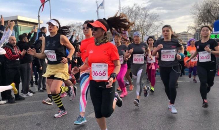8 Mart Dünya Kadınlar Günü gece koşusuyla kutlandı