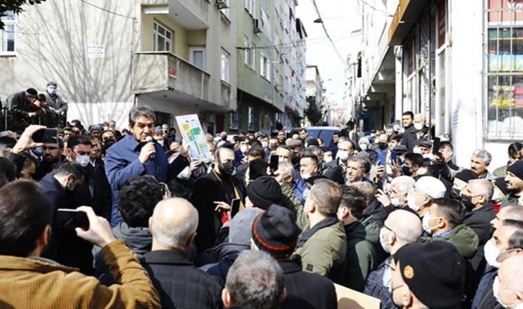 AKP'li Tevfik Göksu cami önünde CHP'lileri hedef gösterdi