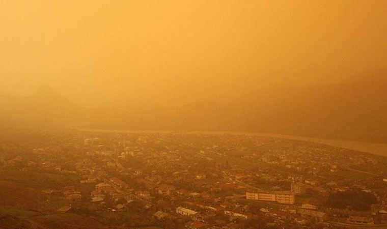 Meteoroloji uyardı: İstanbul'a sağanak ve toz geliyor