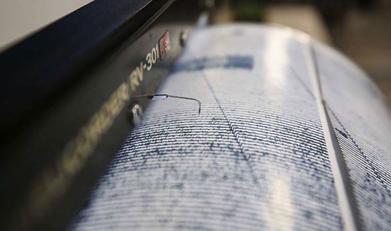 Son Dakika: İzmir'in Çeşme ilçesi açıklarında 4,4 büyüklüğünde deprem