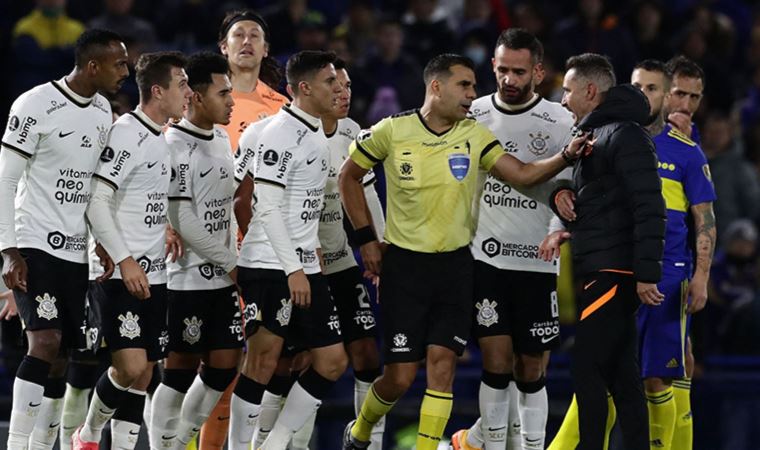 Copa Libertadores'te ortalık karıştı, Vitor Pereira oyundan atıldı