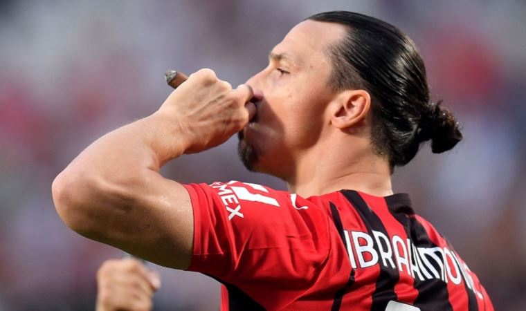 Milan'ın şampiyonluk kutlamalarına Zlatan Ibrahimovic damga vurdu