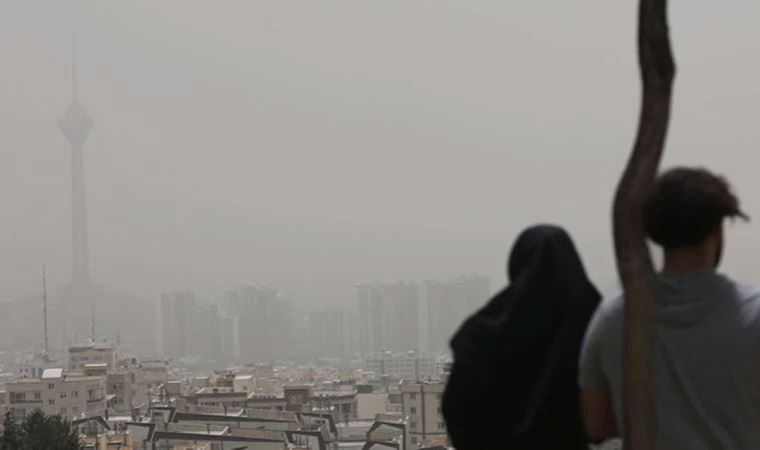 İran'da hava kirliliği nedeniyle birçok kentte okullar ve kurumlar tatil edildi