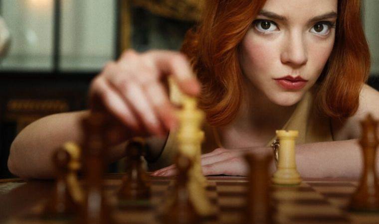 Beth Harmon'ın hikayesi sahneye canlanıyor: The Queen's Gambit müzikali yolda...