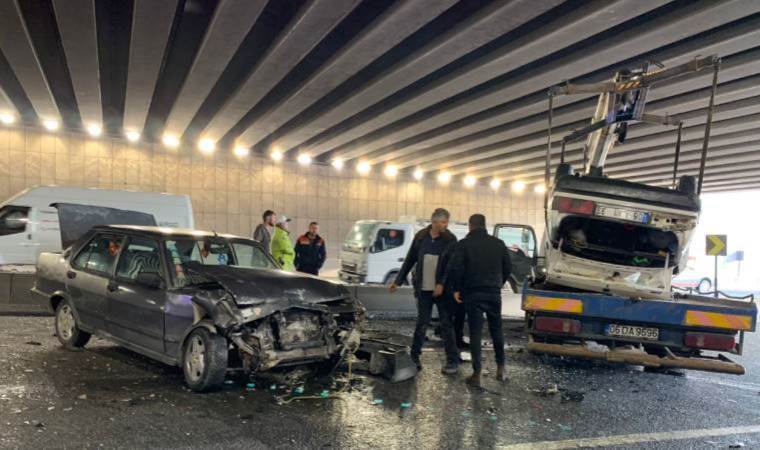 Ankara'da feci kaza... 14 araç birbirine girdi, 7 kişi yaralandı!