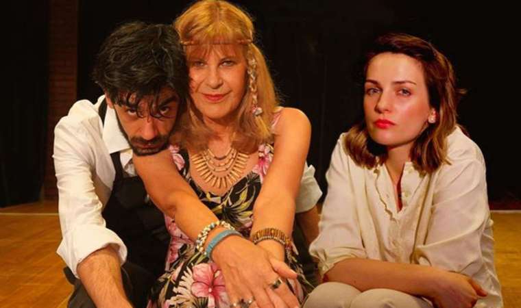 Tiyatro Pera’nın tiyatro festivali için ürettiği oyun bugün Alan Kadıköy’de: Hepimiz ‘Hamlet’iz!