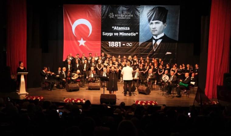 Aydınlılar Atatürk’ün sevdiği türküleri söyledi