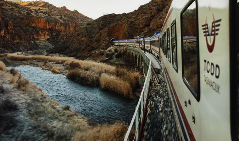 Ankara-Tatvan turistik treni seferlere başlıyor