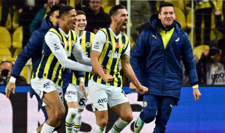 Fenerbahçe liderliği geri aldı: Fenerbahçe 4-1 Sivasspor