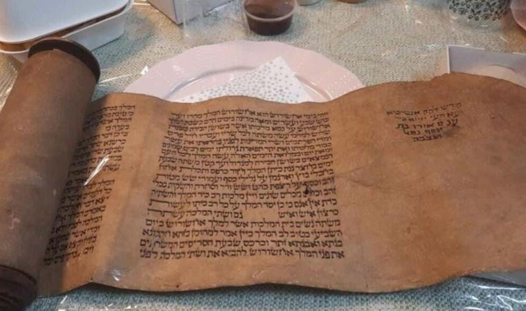 İsrail kurtarma ekibi tarihi İncil yazmasını İsrail'e götürdü
