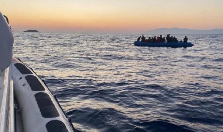 İzmir açıklarında geri itilen 39 düzensiz göçmen kurtarıldı