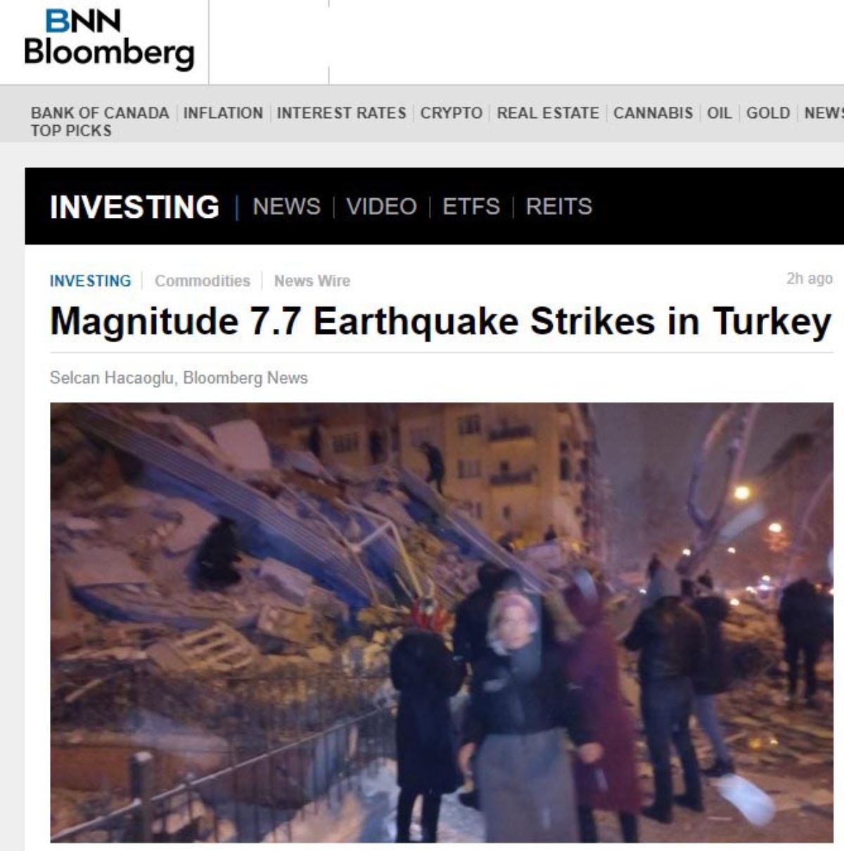 <p>Bloomberg'in haberinde şu ifadeler yer aldı:</p>
<p>"Şiddeti 7.4 olan deprem sabaha karşı meydana geldi. Türk hükümeti, kurtarma görevlilerinin Suriye sınırı boyunca çöken apartmanlarda insanları kurtarmaya çalıştığını söyledi. Suriye, Lübnan, Kıbrıs, Irak, Mısır ve İsrail'e kadar hissedilen depremde çok sayıda bina çöktü ve bazı otoyollar hasar gördü..."</p>