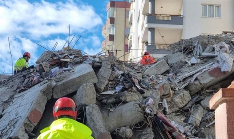 Yurttaşın enkazdan çıkardığı depremzede için ekipler kamera kurdu iddiası: AFAD değil halk kurtardı