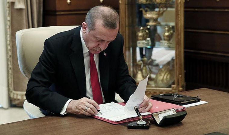 Erdoğan'dan gece yarısı çok sayıda atama ve görevden alma