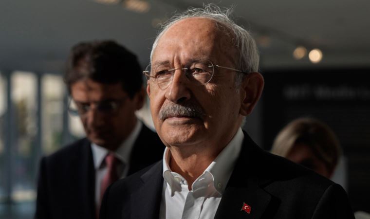 İlahiyatçılardan tepki: Kemal Kılıçdaroğlu'na seccade provokasyonu