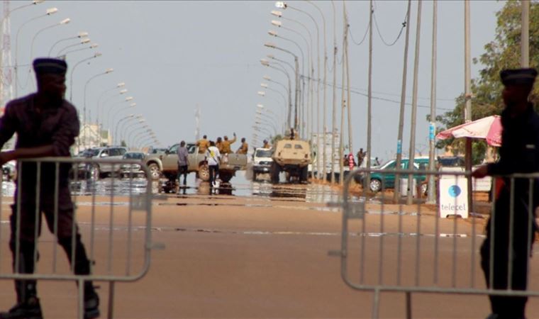 Burkina Faso'da 2 Fransız gazeteci sınır dışı edildi