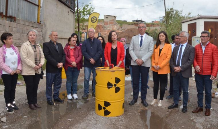 Çernobil faciasının 37. yıl dönümünde ‘İzmir’in Çernobil’ine dikkat çektiler!