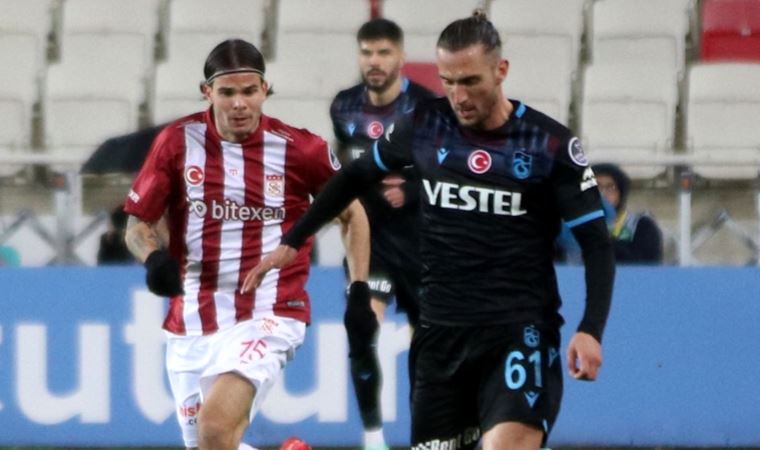 Trabzonspor'da Yusuf Yazıcı gözden düştü! thumbnail