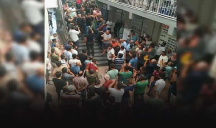 Nakliyeciler İzmir’de kontak kapatarak zamları protesto etti