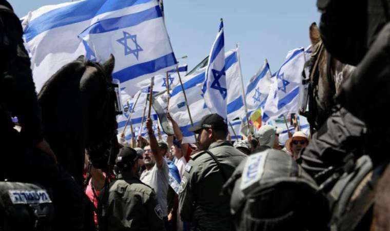 ‘Yargı darbesi’nin onaylanmasının ardından İsrail halkı hükümete karşı protestoları büyüttü