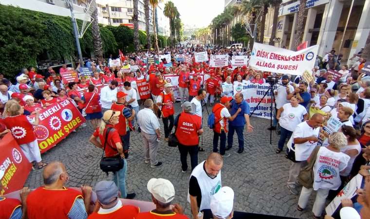 İzmir’de CHP önderliğinde zamlara karşı miting