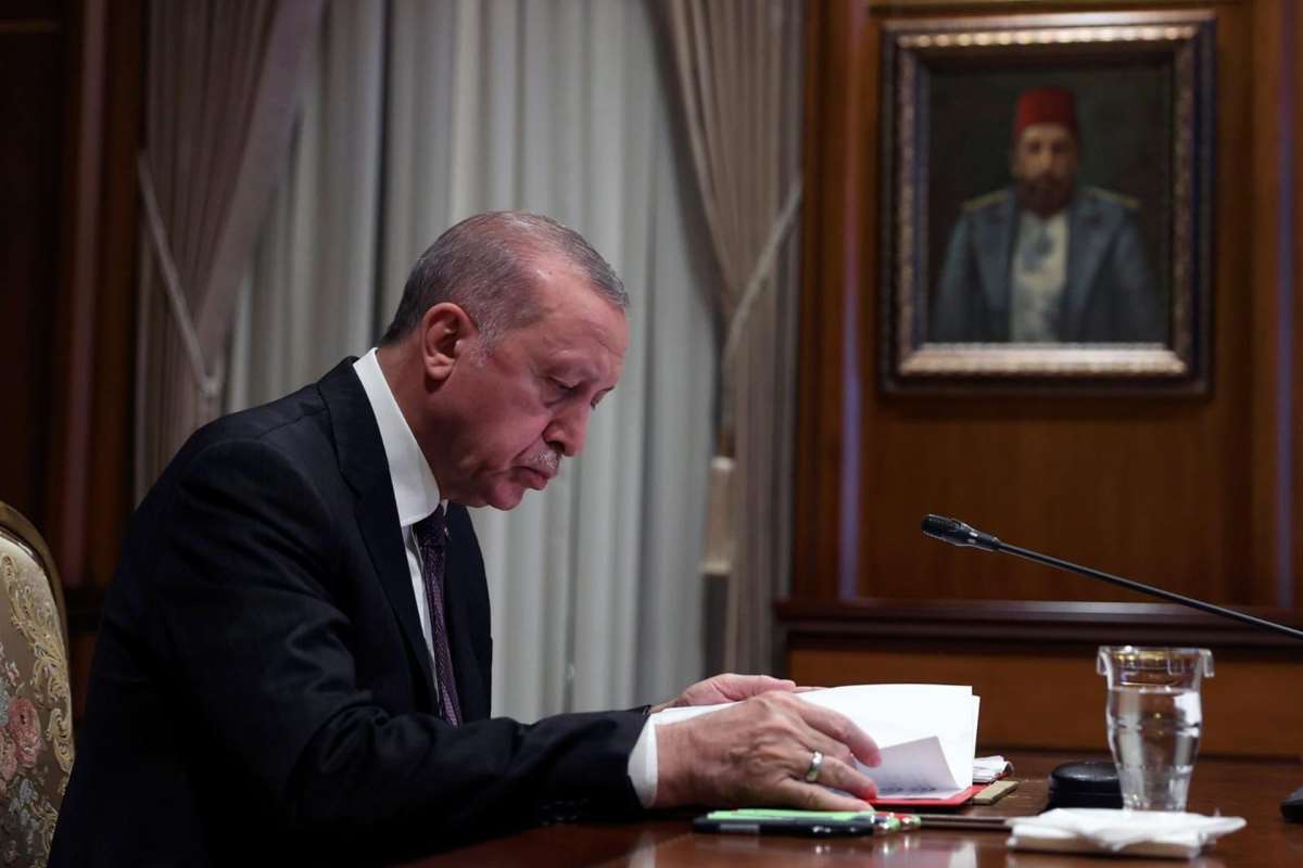 Erdoğan atamalarının şifreleri: İmamoğlu’na taş atılmasını seyreden ‘taş enkazı kaldırma’ müdürü yapıldı - Resim : 2