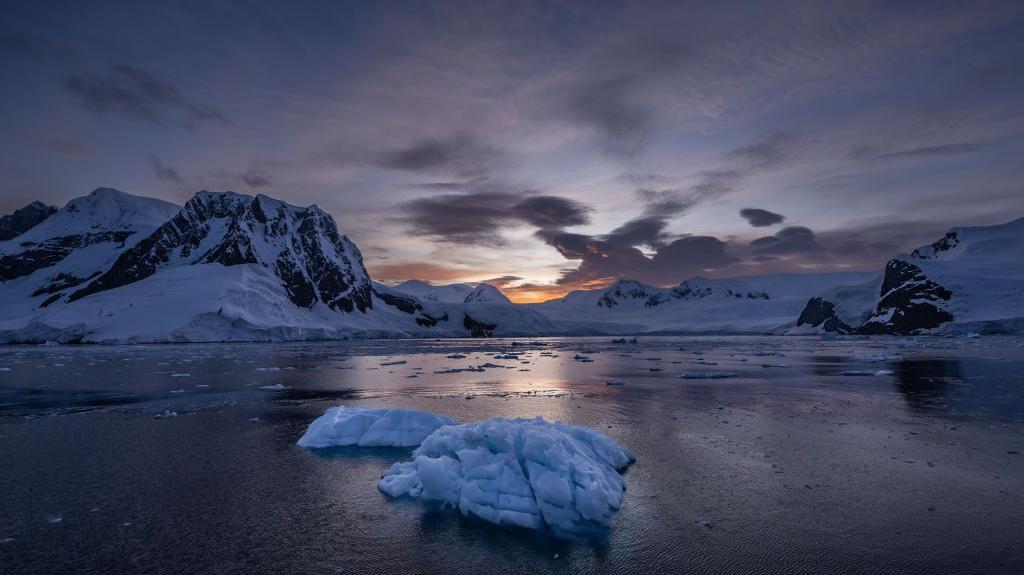 081451669 antarktikadaki deniz buzu seviyesi mevsimsel olarak rekor dusuk seviyede 1