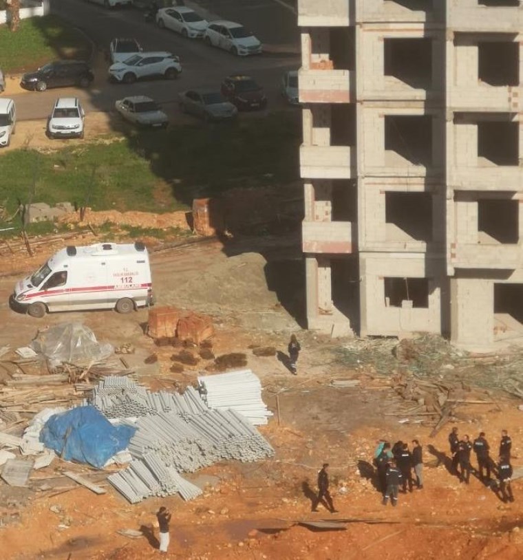 Mersin'de inşaatın 15. katından düşen işçi hayatını kaybetti
