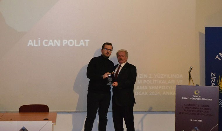 Ziraatçilerin basn ödülü Cumhuriyet ekonomi muhabiri Ali Can Polat`a