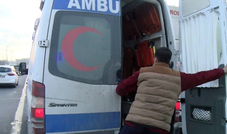 Usulsüz çakar ve siren denetimi: Hasta nakil ambulansına da ceza
