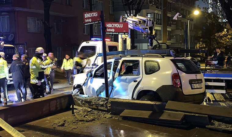Ankara'da 2 otomobil çarpıştı: 1 ölü, 2 yaralı