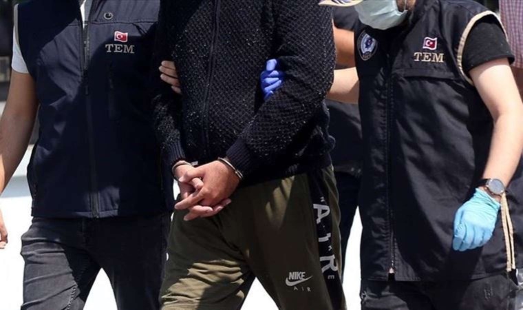 Samsun'da evden hırsızlık yaptıkları iddiasıyla 1'i çocuk 2 kişi tutuklandı