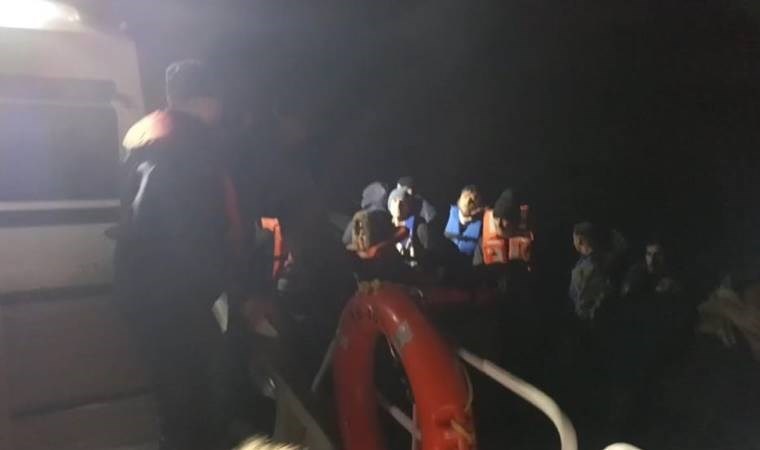İzmir'de 15’i çocuk 42 kaçak göçmen yakalandı