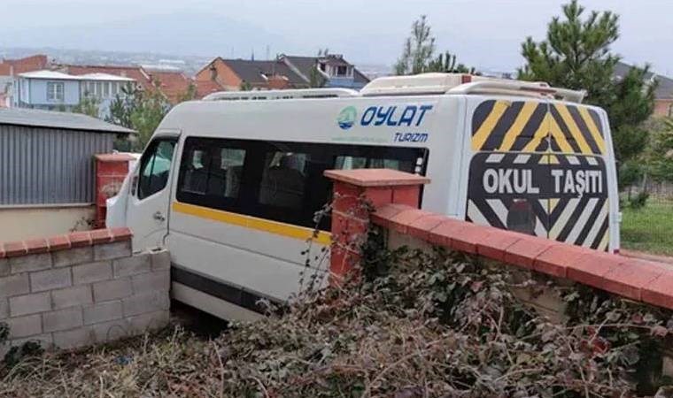 Bursa'da okul servisi ile hafif ticari araç çarpıştı: 7 yaralı